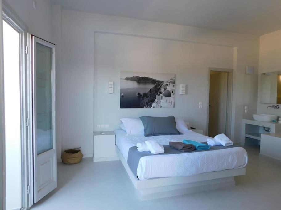 Perissa Beachfront Rooms Kültér fotó