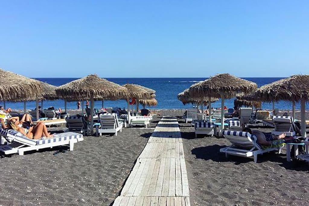Perissa Beachfront Rooms Kültér fotó